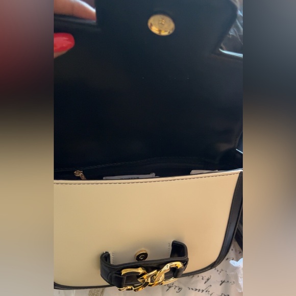 Black & Cream Purse - Picture 3 of 3